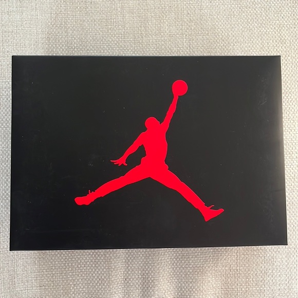 Fire Red Jordan 3’s size 4 (GS) - Picture 1 of 7